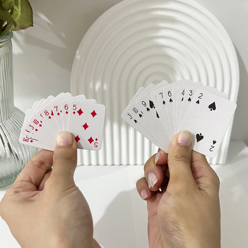 5PCS Mini Poker Carte da gioco - Party Games Juegos De Mesa recensione e prezzo