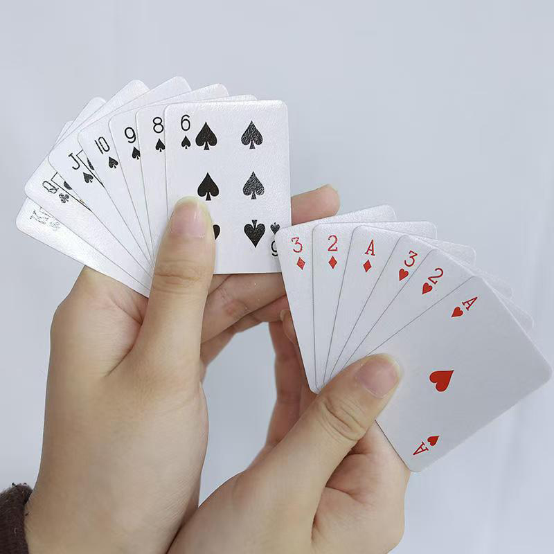Mini Poker carte da gioco Fest - Party Games Juegos De Mesa recensione e prezzo